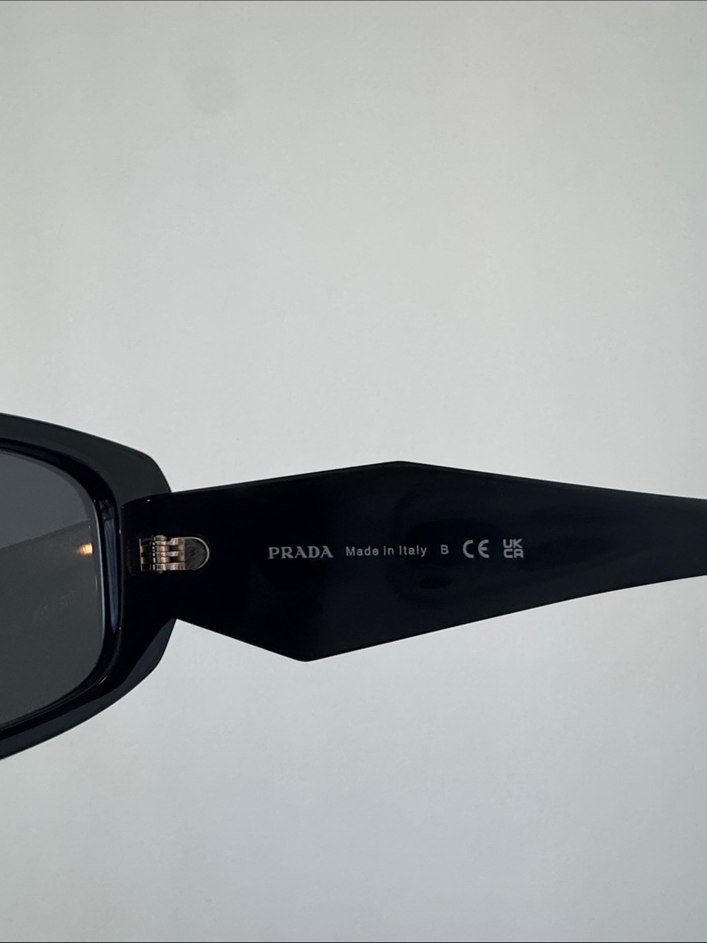 PRADA PR 17W Black Frame Sunglasses Unisex - Picture 4 of 12